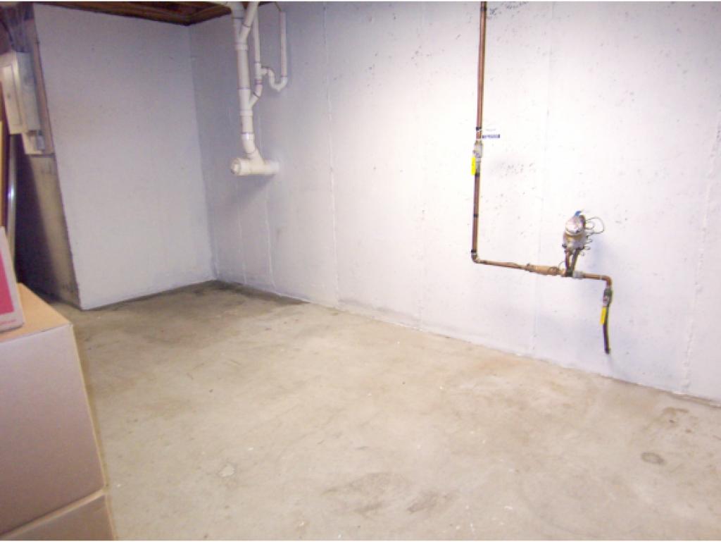 216 Pheasant Run Road, Unit 216 Hudson, NH 03051 - Photo 22 of 28