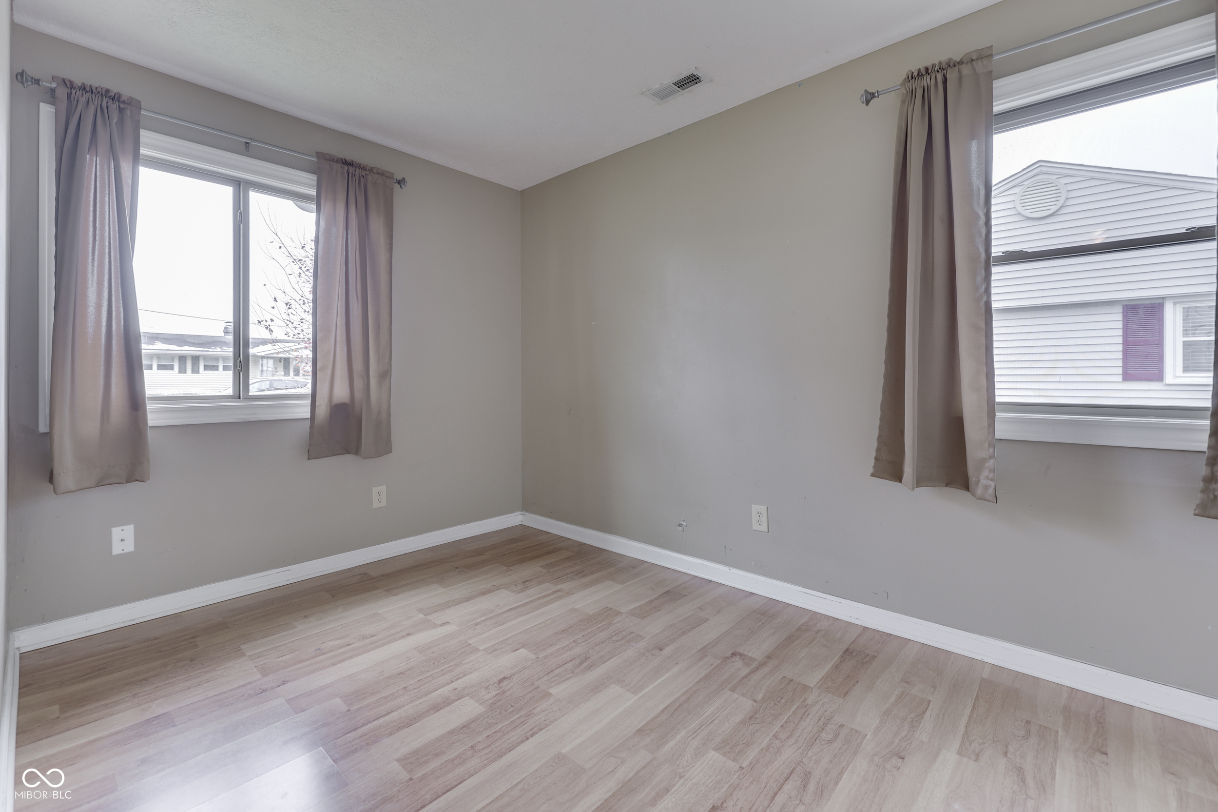 1450 Roberts Road Franklin, IN 46131 - Photo 12 of 20 Gallery Image 12