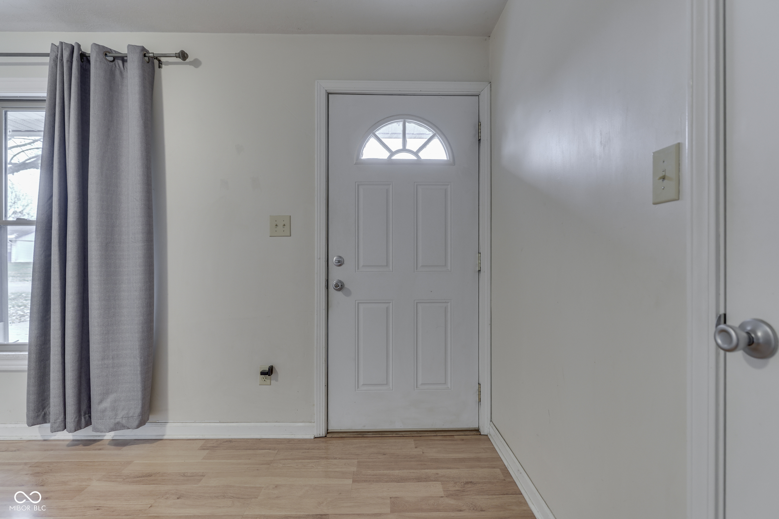 1450 Roberts Road Franklin, IN 46131 - Photo 3 of 20 Gallery Image 3