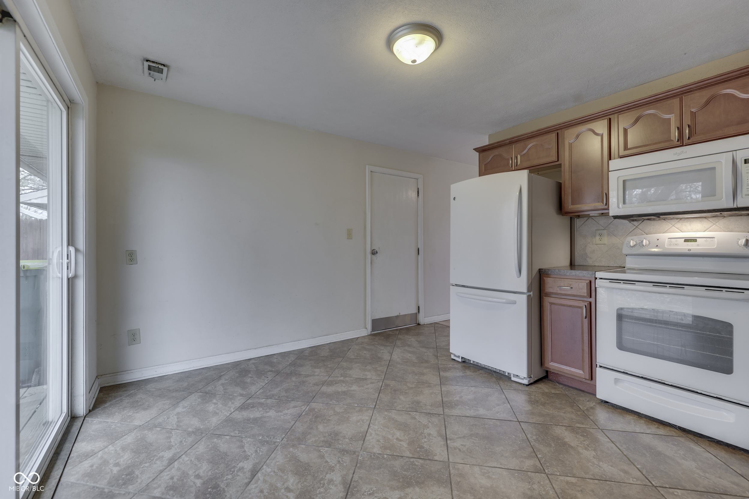 1450 Roberts Road Franklin, IN 46131 - Photo 8 of 20 Gallery Image 8