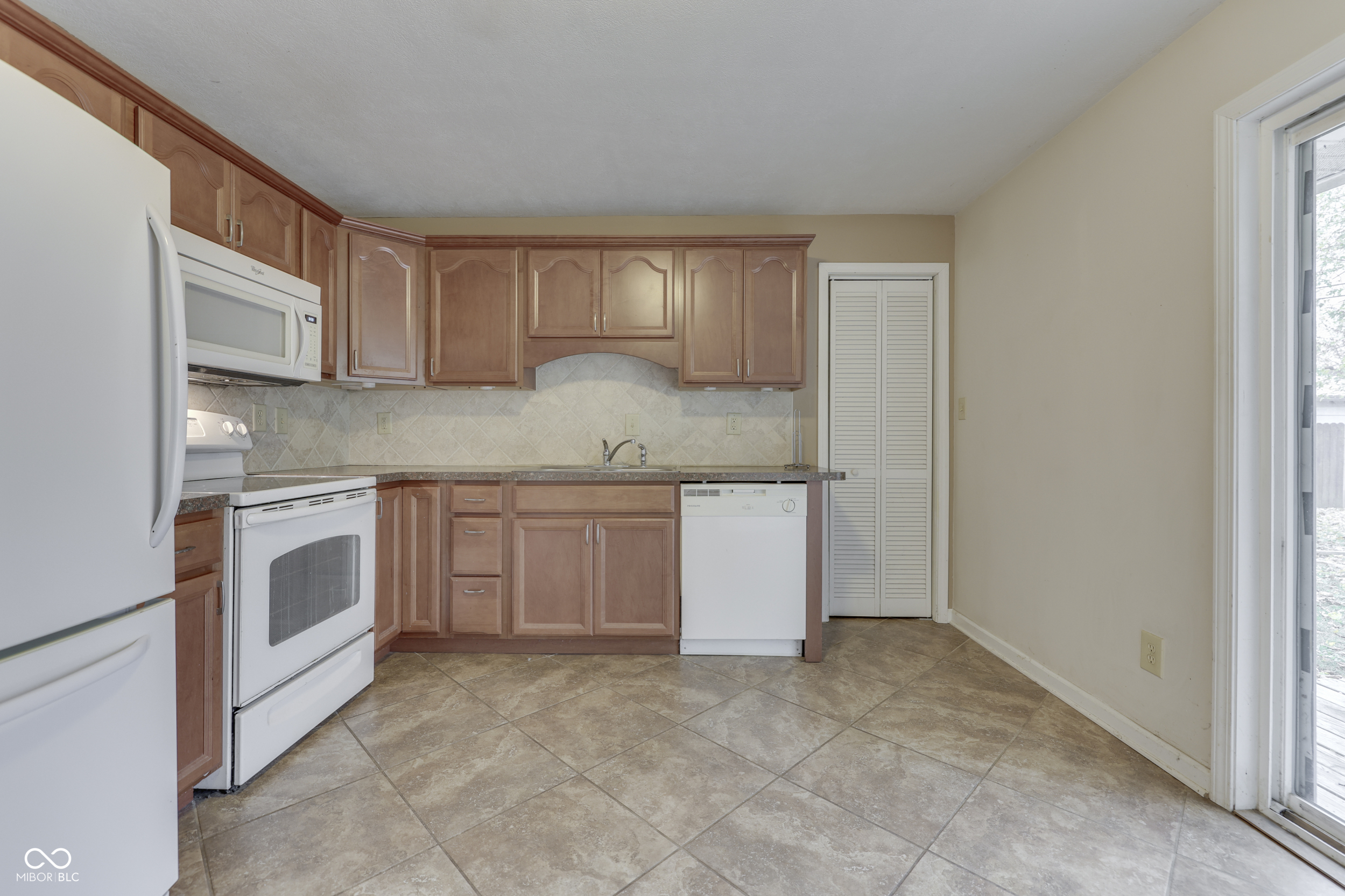 1450 Roberts Road Franklin, IN 46131 - Photo 9 of 20 Gallery Image 9