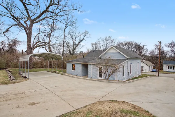 $320,000 | 407 West 12th Street, Columbia, TN 38401