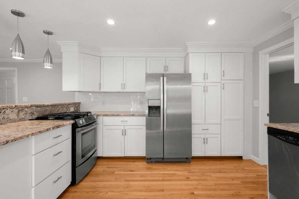 15 Sheridan Road Andover, MA 01810 - Photo 10 of 42 Gallery Image 10