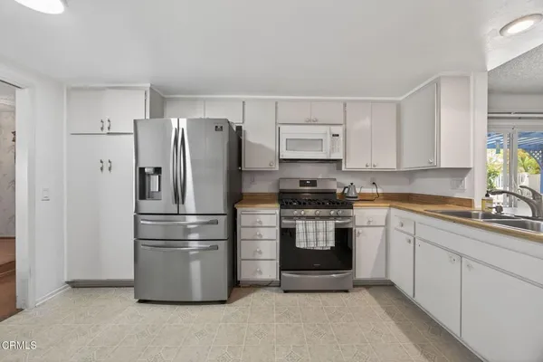 $725,000 | 2110 Rhonda Street, Oxnard, CA 93036