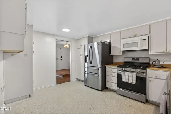 $725,000 | 2110 Rhonda Street, Oxnard, CA 93036