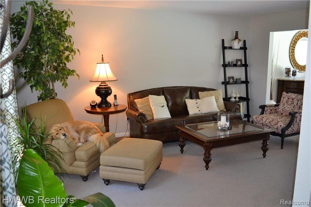 1950 Kilburn Road West Rochester Hills, MI 48306 - Photo 5 of 45