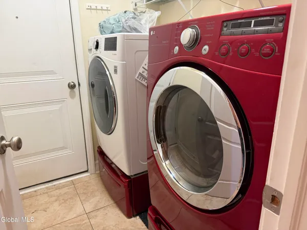 $525,000 | 902 Shardon Court, Rotterdam, NY 12306