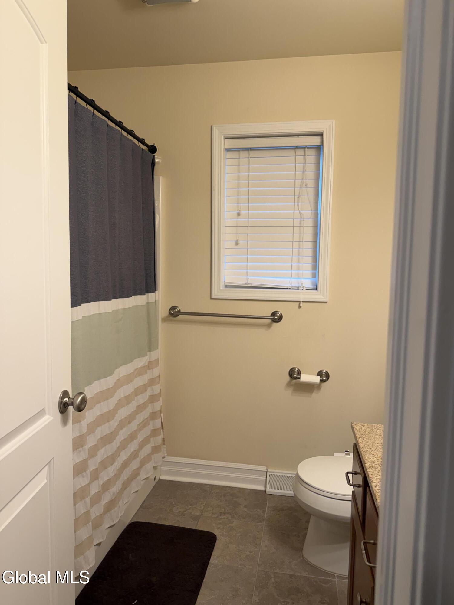 902 Shardon Court Rotterdam, NY 12306 - Photo 24 of 41 IMG_0323