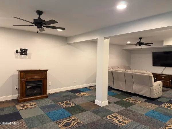 $525,000 | 902 Shardon Court, Rotterdam, NY 12306