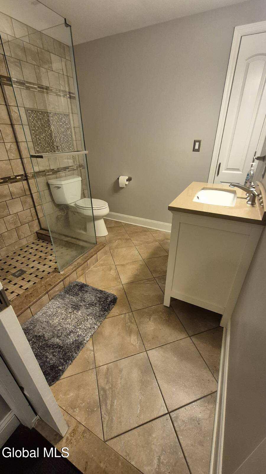 902 Shardon Court Rotterdam, NY 12306 - Photo 33 of 41 image000005