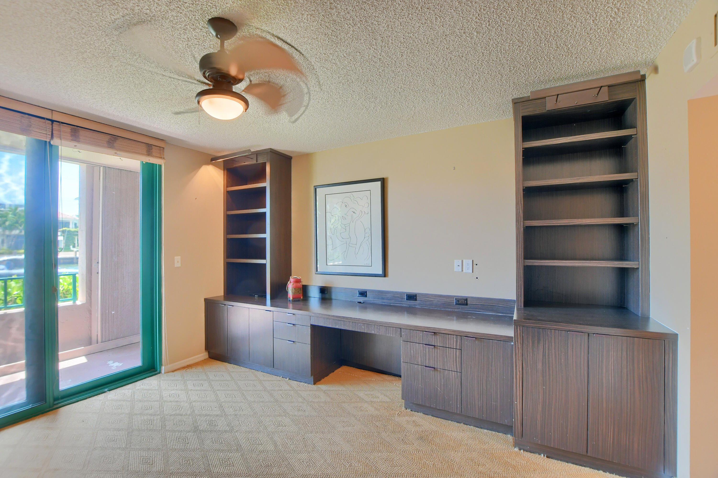 100 Southeast 5th Avenue, Unit 101 Boca Raton, FL 33432 - Photo 34 of 50 Office/BR3 Built-in shelving