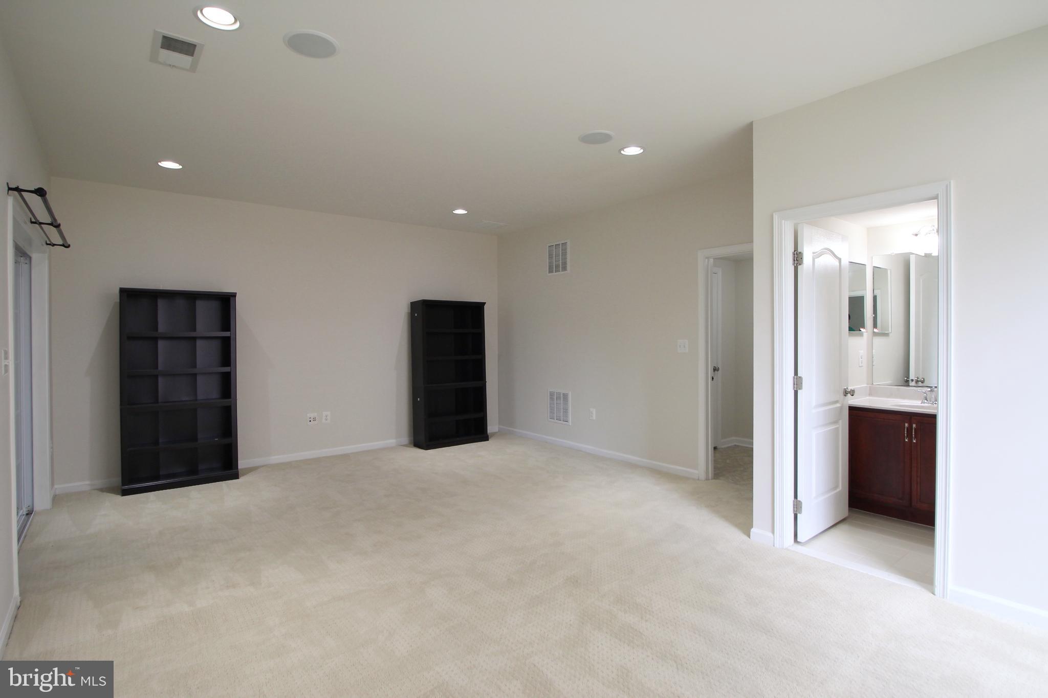 43254 Mitcham Square Ashburn, VA 20148 - Photo 25 of 30