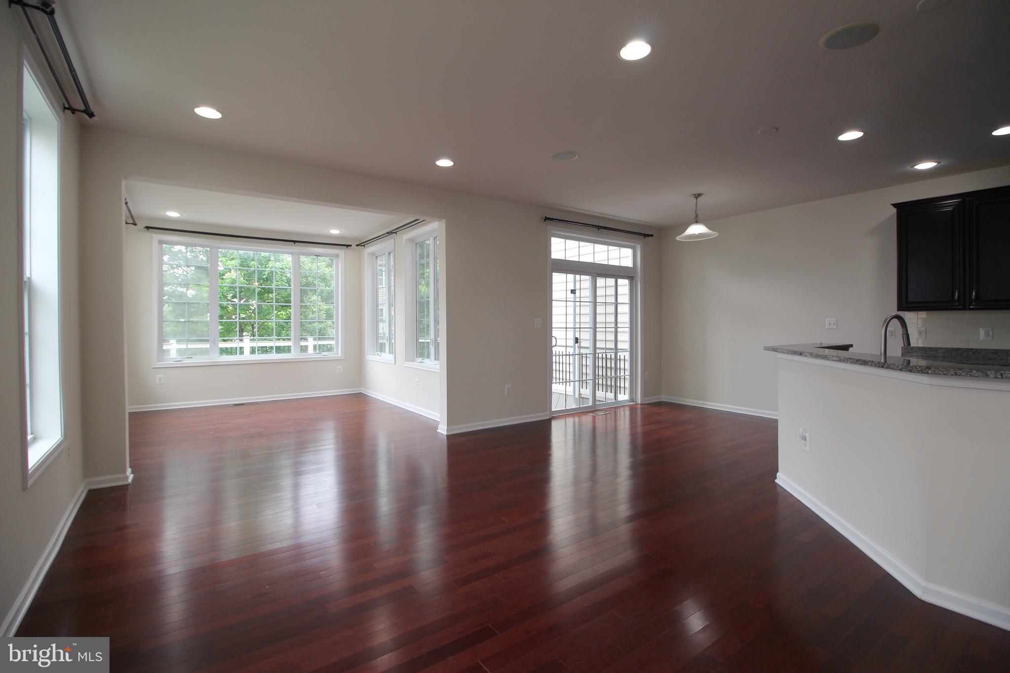 43254 Mitcham Square Ashburn, VA 20148 - Photo 9 of 30