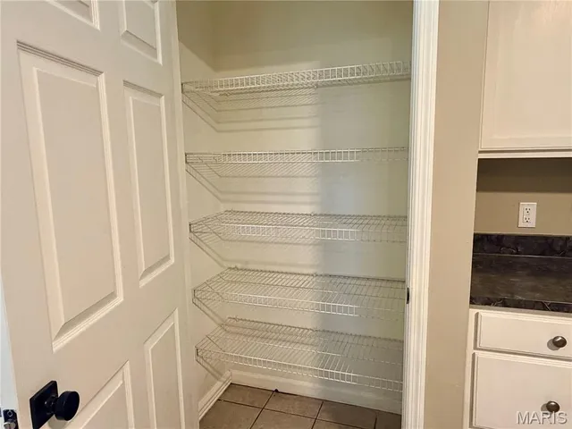 $2,200 | 4139 Shaw Boulevard, St. Louis, MO 63110