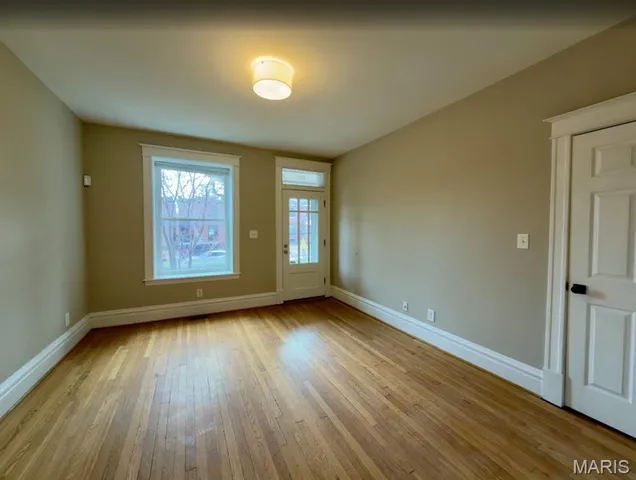 $2,200 | 4139 Shaw Boulevard, St. Louis, MO 63110