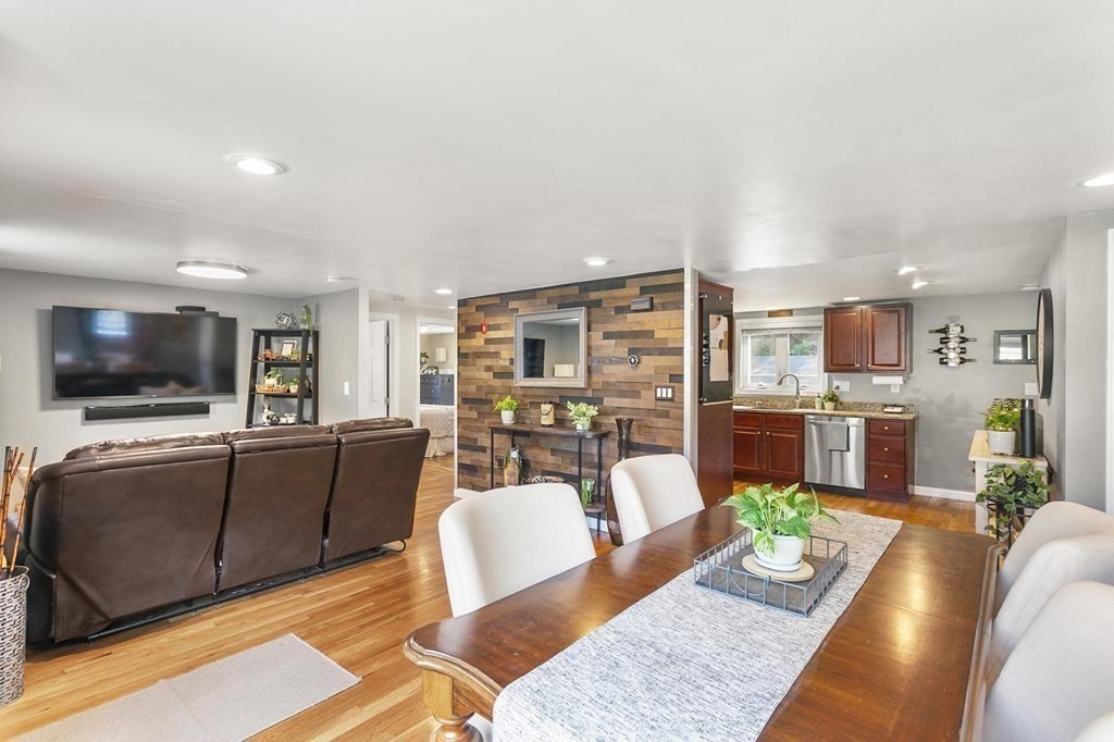 6 Jean Road Woburn, MA 01801 - Photo 3 of 29 Gallery Image 3
