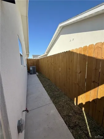 $1,250 | 2305 East San Andrea Street, Unit 1, Edinburg, TX 78542