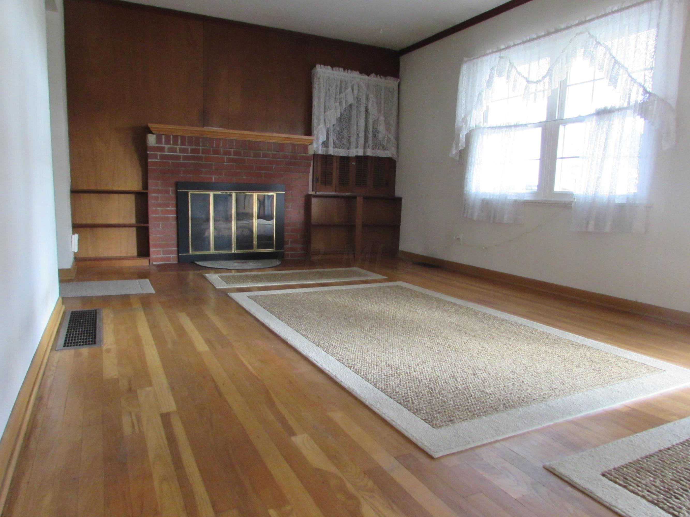 223 Troy Road Delaware, OH 43015 - Photo 3 of 19 Gallery Image 3