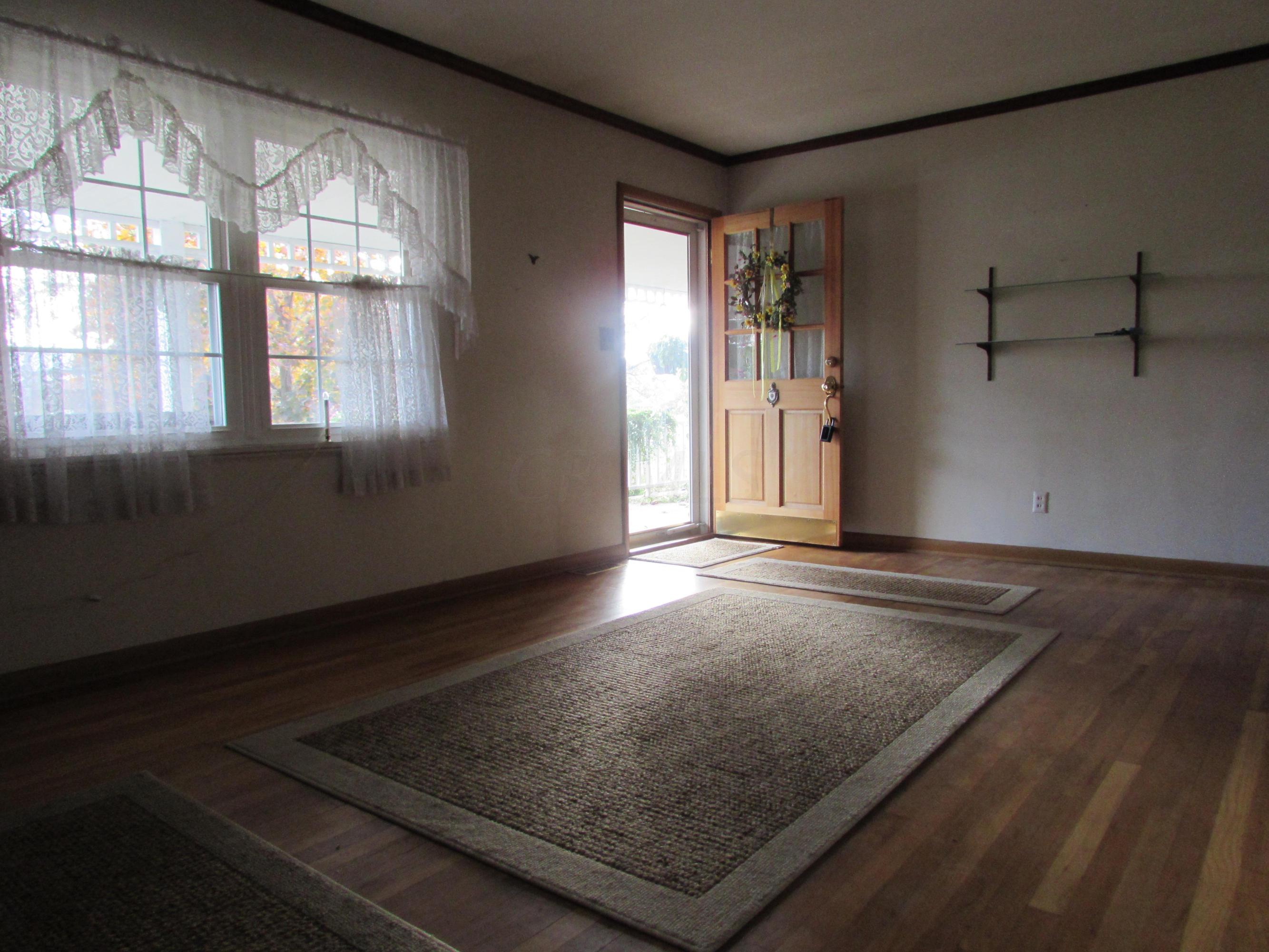 223 Troy Road Delaware, OH 43015 - Photo 4 of 19 Gallery Image 4