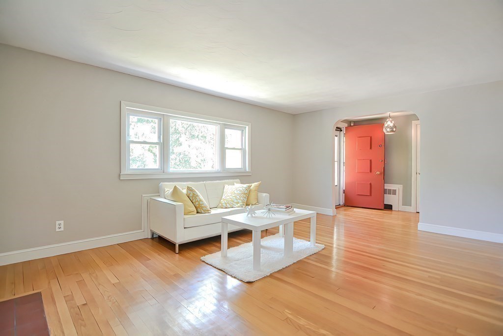 23 Glencliff Road Boston, MA 02131 - Photo 10 of 35 Gallery Image 10