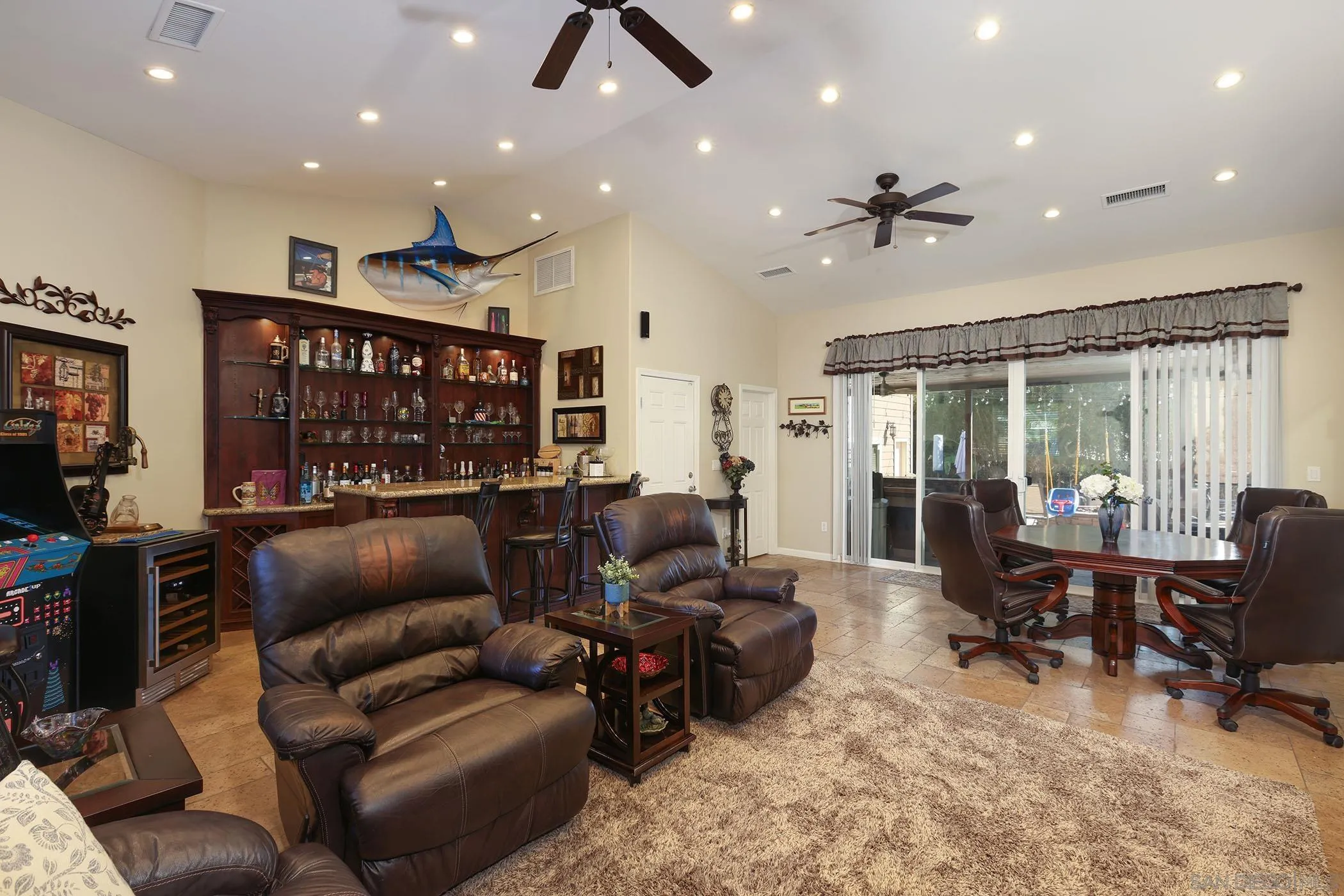 1687 Gecko Rd Vista Vista, CA 92083 - Photo 8 of 29 Gallery Image 8