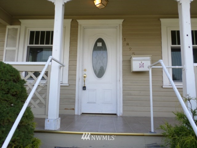 1825 Rockefeller Avenue Everett, WA 98201 - Photo 2 of 20