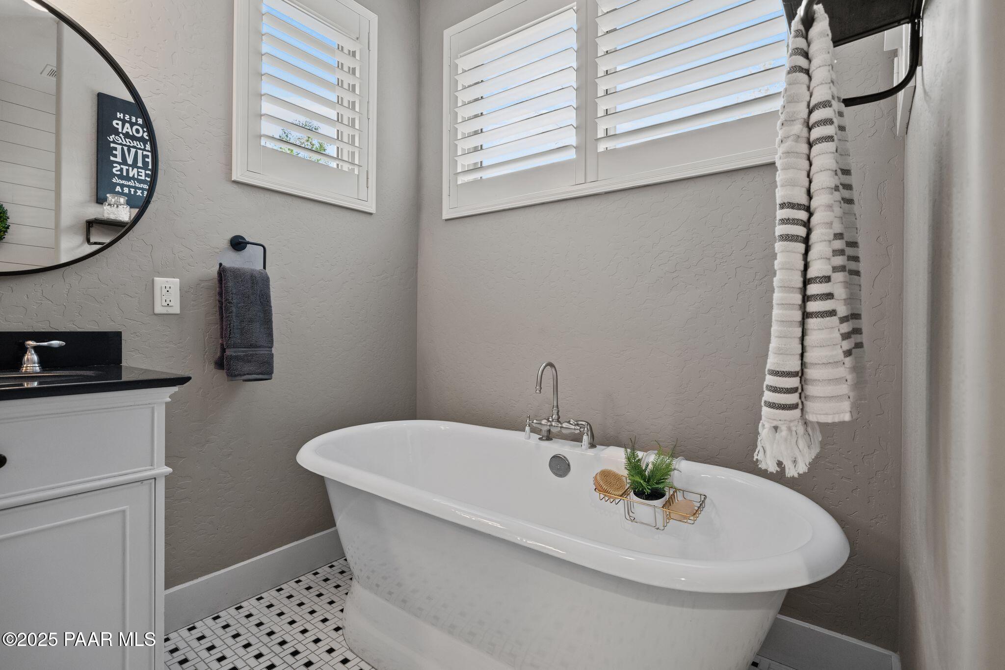 1629 Coyote Road Prescott, AZ 86303 - Photo 25 of 58 154-Primary Bathroom
