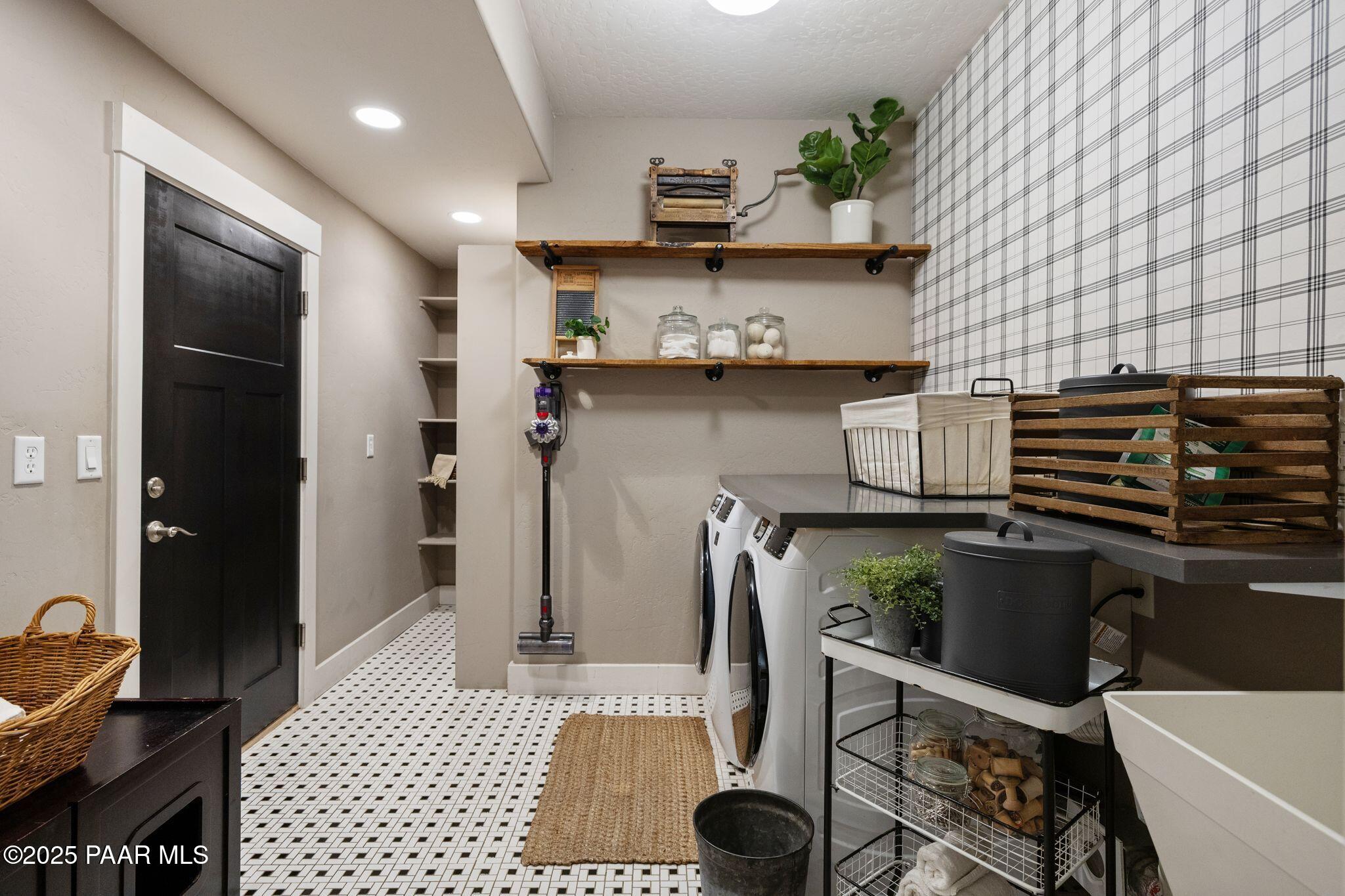 1629 Coyote Road Prescott, AZ 86303 - Photo 27 of 58 039-Laundry