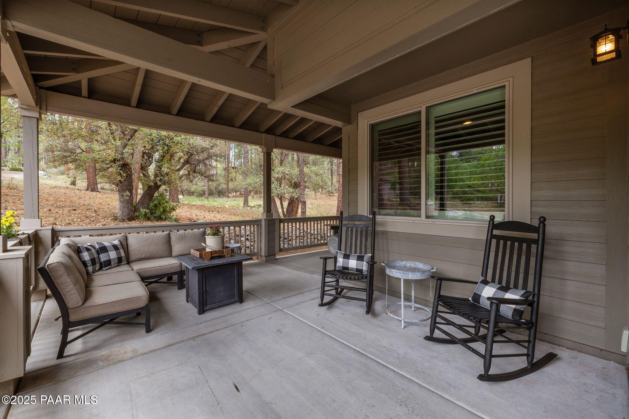 024-Porch