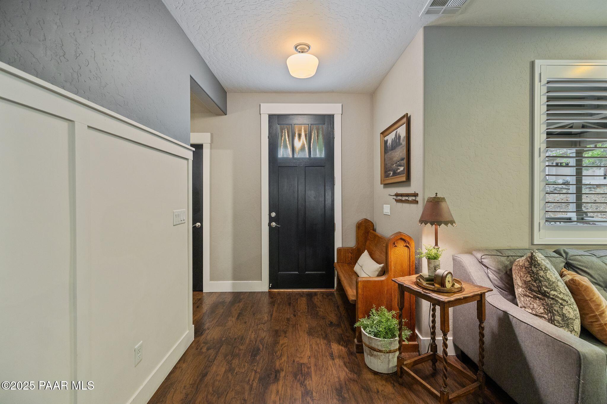 034-Front Entry