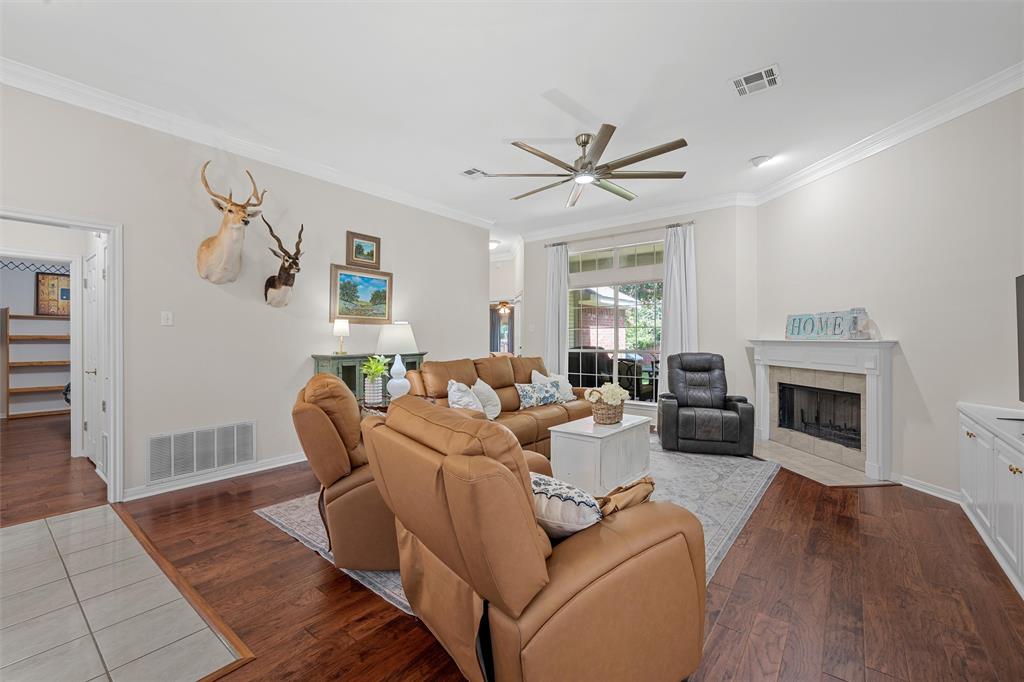 9508 Yellowstone Road Waco, TX 76712 - Photo 5 of 27