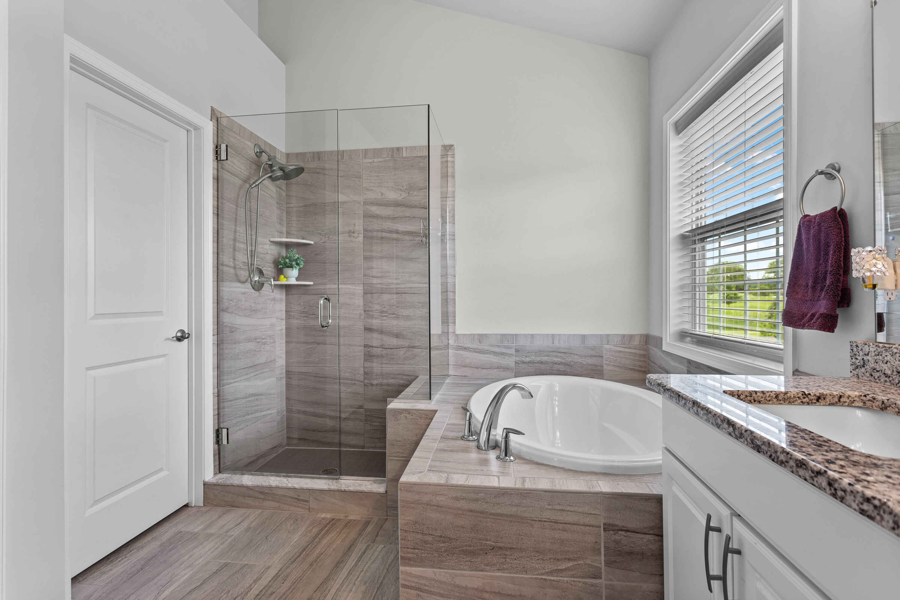 51284 Scarborough Road Canton, MI 48188 - Photo 32 of 45 IMG_2348