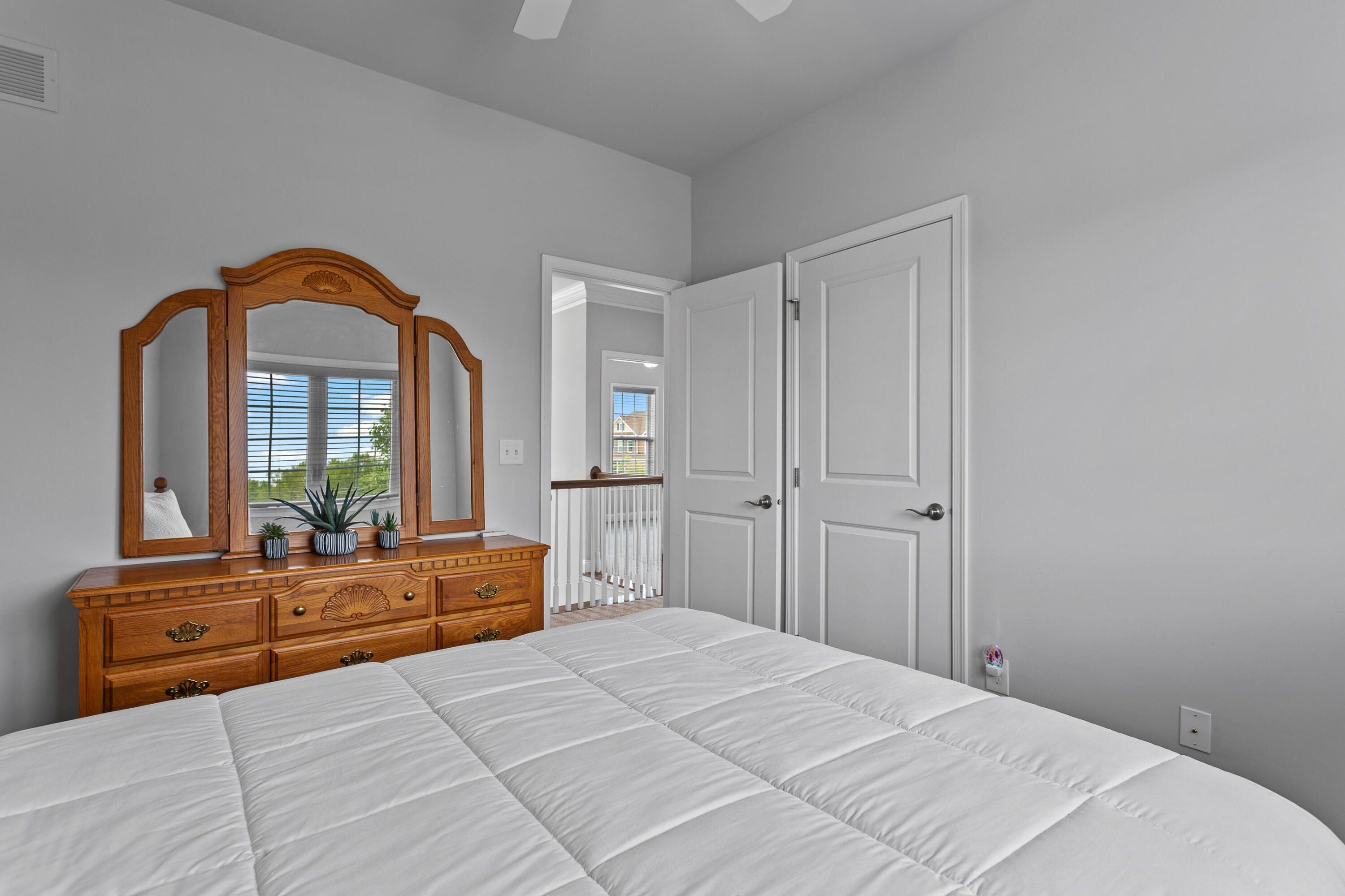 51284 Scarborough Road Canton, MI 48188 - Photo 40 of 45 IMG_2330