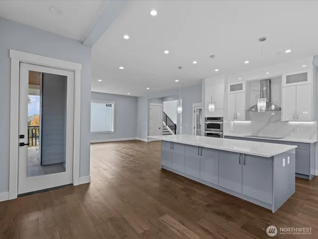 $1,400,000 | 5708 South 142nd Street, Tukwila, WA 98168