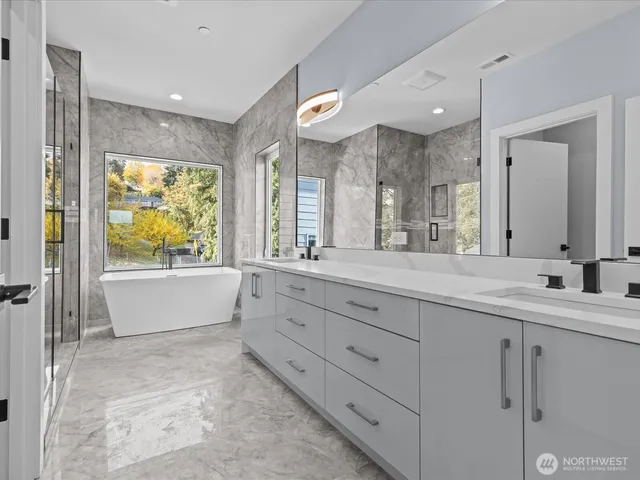 $1,400,000 | 5708 South 142nd Street, Tukwila, WA 98168