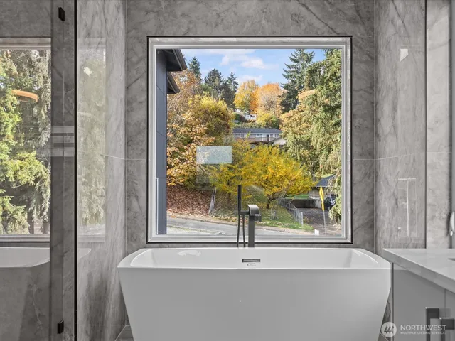 $1,400,000 | 5708 South 142nd Street, Tukwila, WA 98168