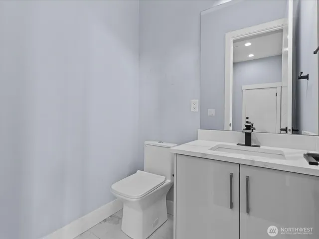 $1,400,000 | 5708 South 142nd Street, Tukwila, WA 98168