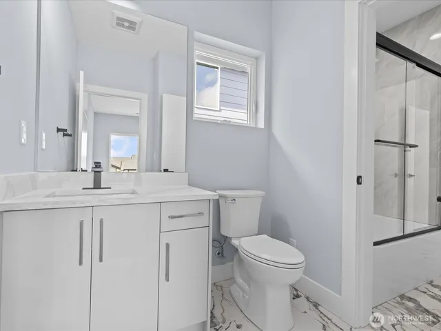 $1,400,000 | 5708 South 142nd Street, Tukwila, WA 98168