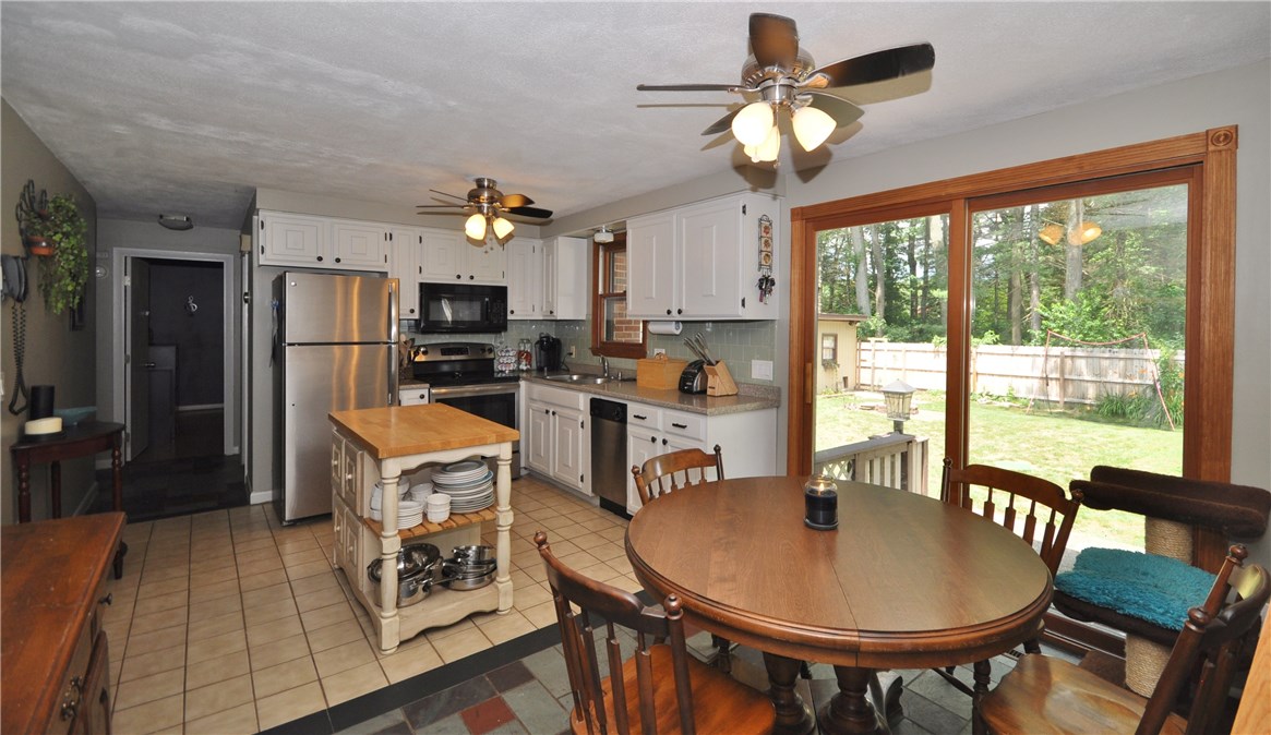 42 Mockingbird Drive Exeter, RI 02822 - Photo 7 of 16 Gallery Image 7