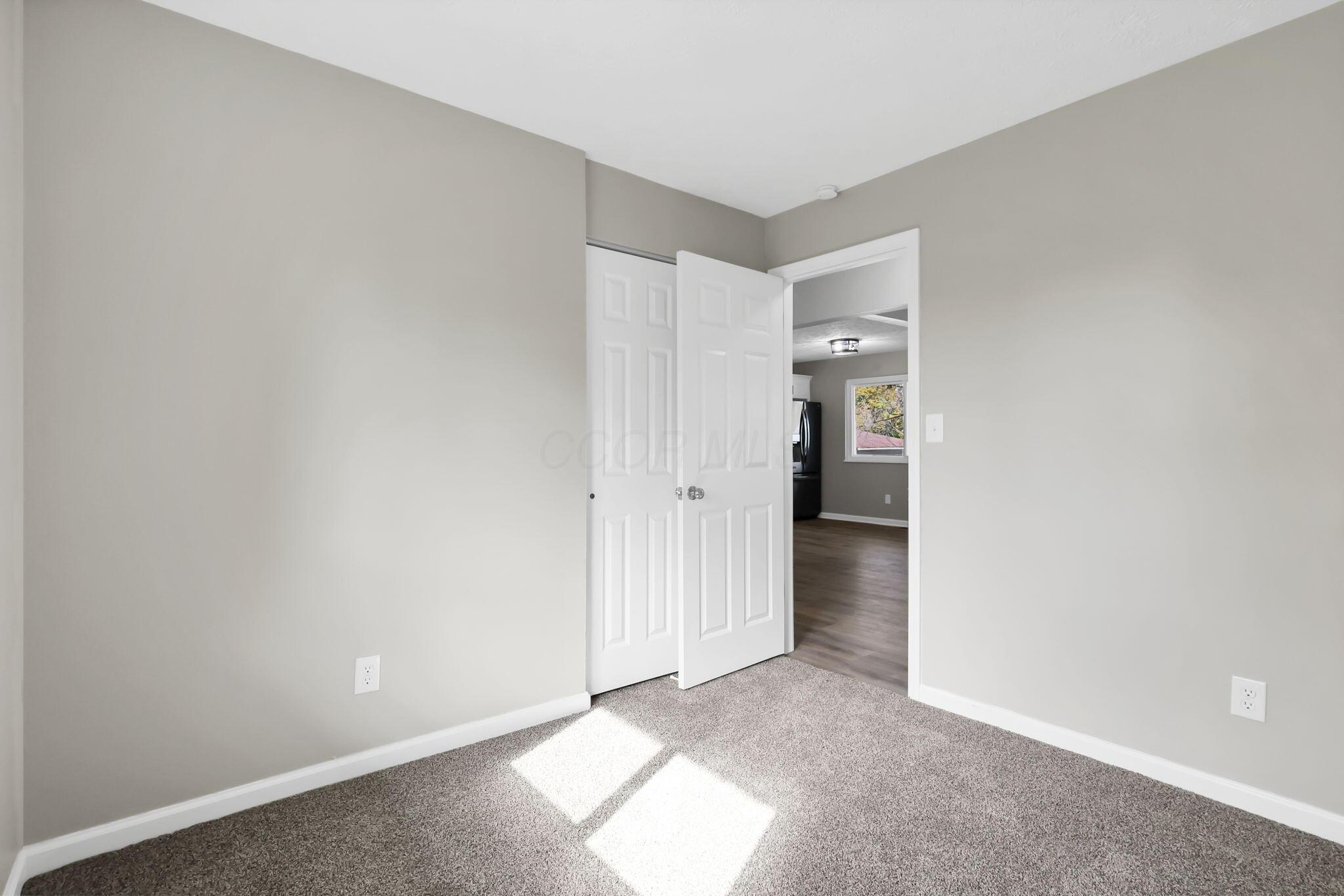 1673 Liscomb Road Columbus, OH 43207 - Photo 20 of 36 23-web-or-mls-G02A2527
