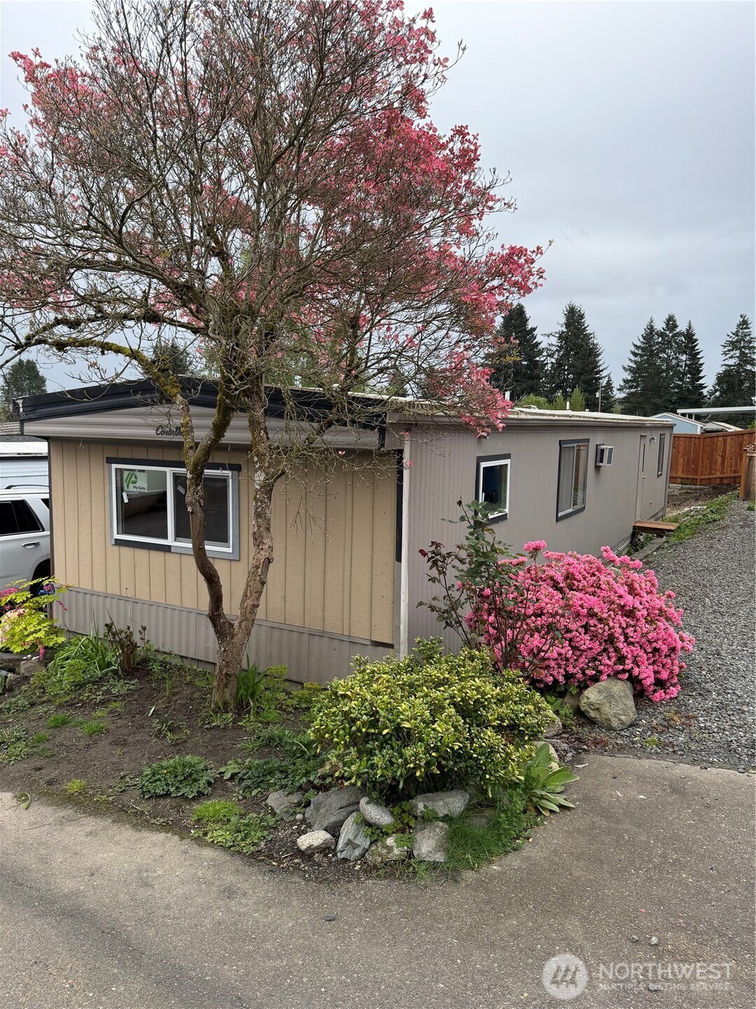 23708 Locust Way, Unit 44 Bothell, WA 98021 - Photo 2 of 16