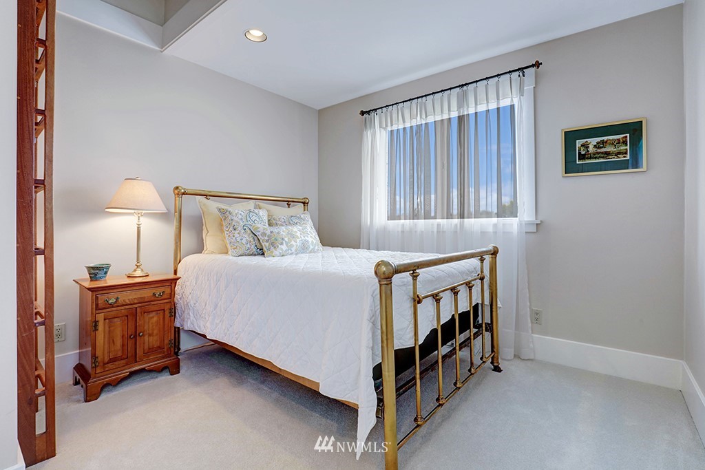 2030 North 78th Street Seattle, WA 98103 - Photo 21 of 28 Gallery Image 21