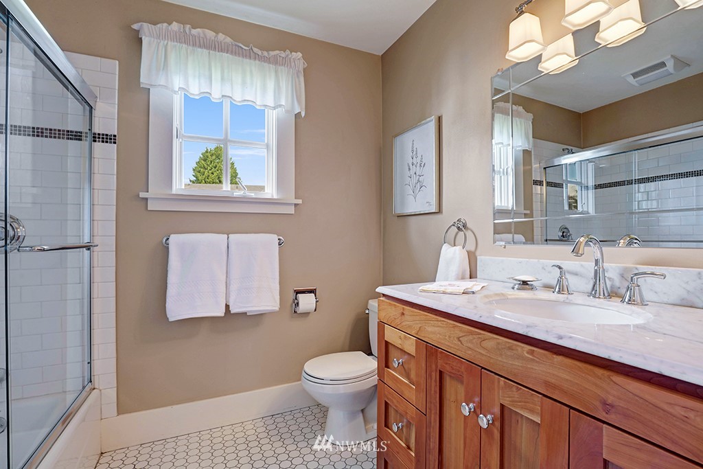 2030 North 78th Street Seattle, WA 98103 - Photo 23 of 28 Gallery Image 23