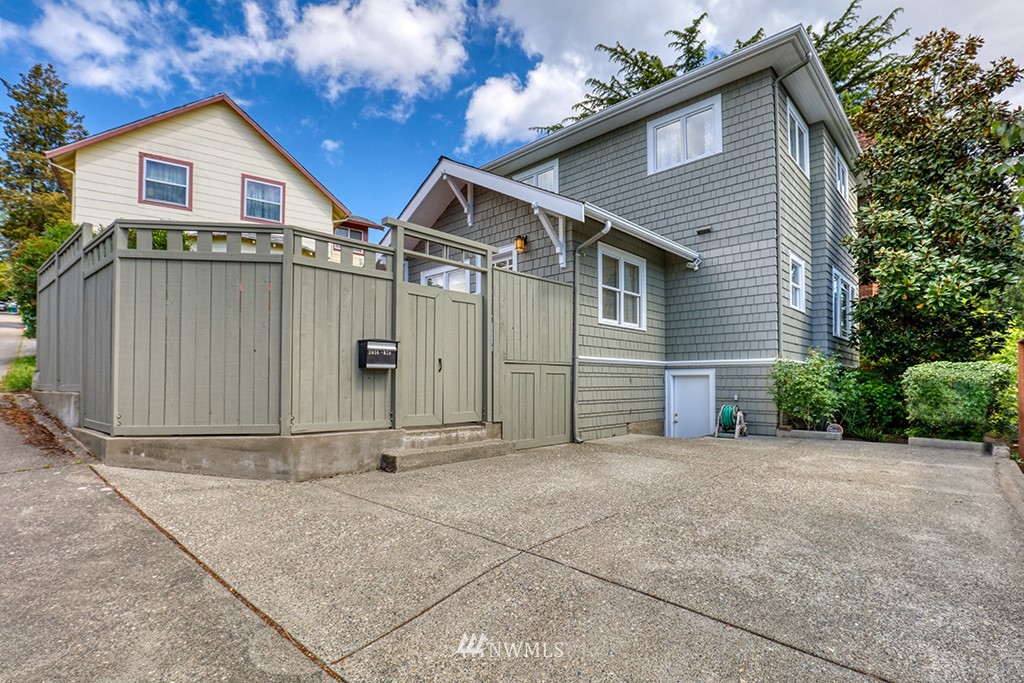 2030 North 78th Street Seattle, WA 98103 - Photo 27 of 28 Gallery Image 27
