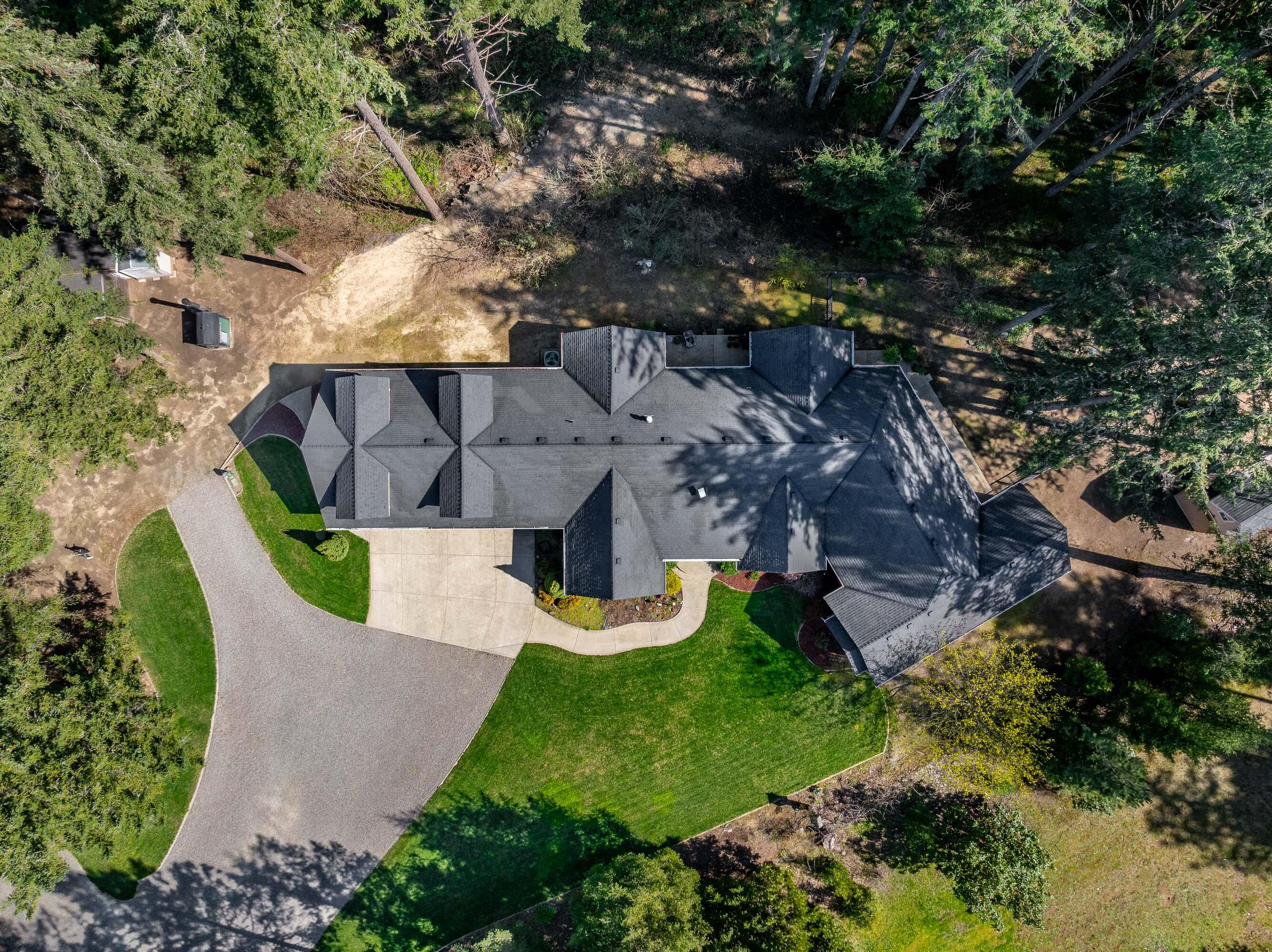 232 Riessen Road Grants Pass, OR 97526 - Photo 6 of 52 DRONE (3 of 5)