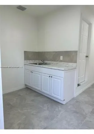 $1,400 | 9860 Southwest 161st Avenue, Miami, FL 33196