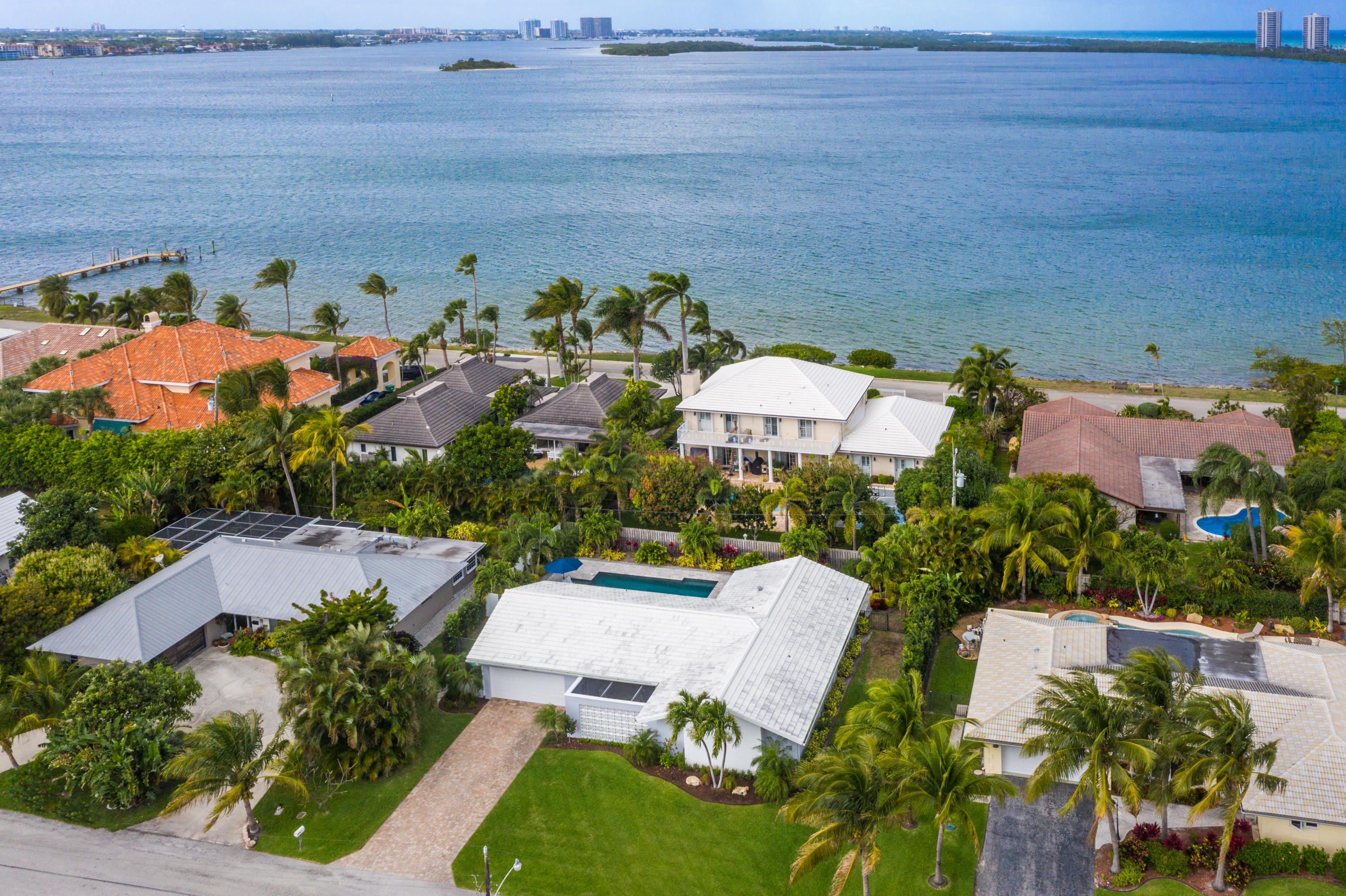 1090 Gulfstream Way Singer Island, FL 33404 - Photo 27 of 34 028-1090GulfstreamWay-RivieraBeach-FL-33