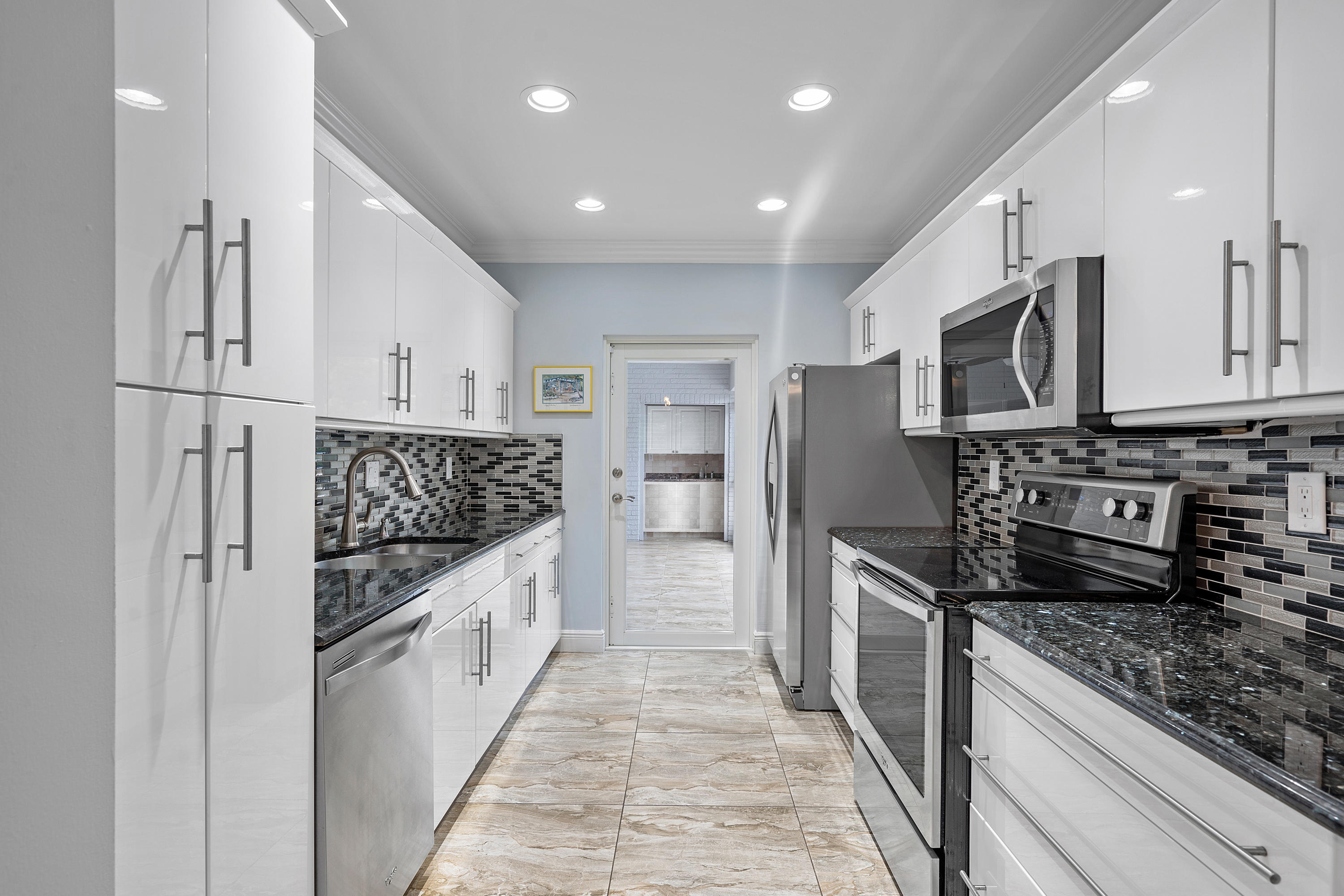 1090 Gulfstream Way Singer Island, FL 33404 - Photo 8 of 34 009-1090GulfstreamWay-RivieraBeach-FL-33
