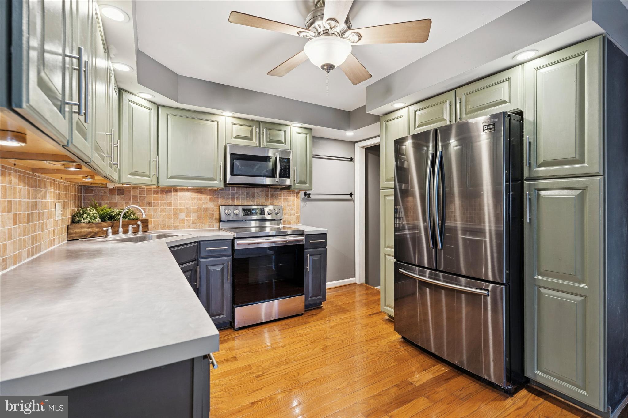 453 Parker Avenue Philadelphia, PA 19128 - Photo 11 of 32