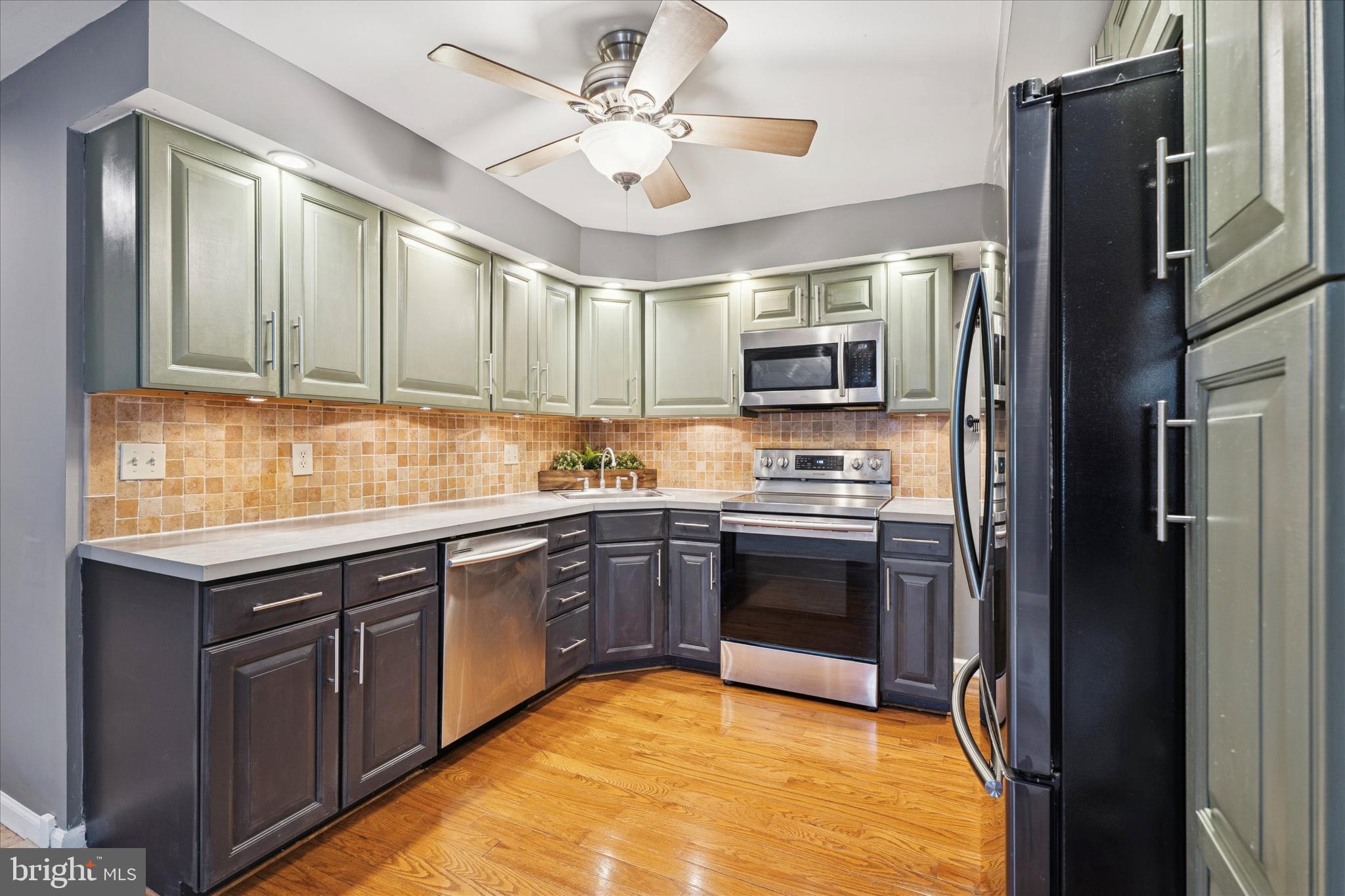 453 Parker Avenue Philadelphia, PA 19128 - Photo 12 of 32